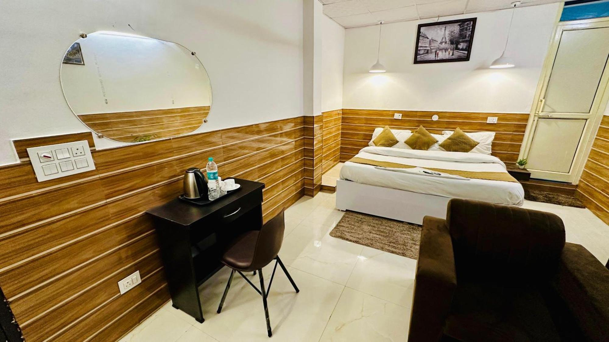 Hotel Dr White House - Noida Sector 18 Exterior foto