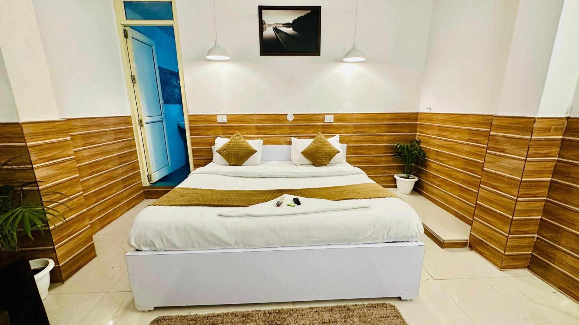 Hotel Dr White House - Noida Sector 18 Exterior foto